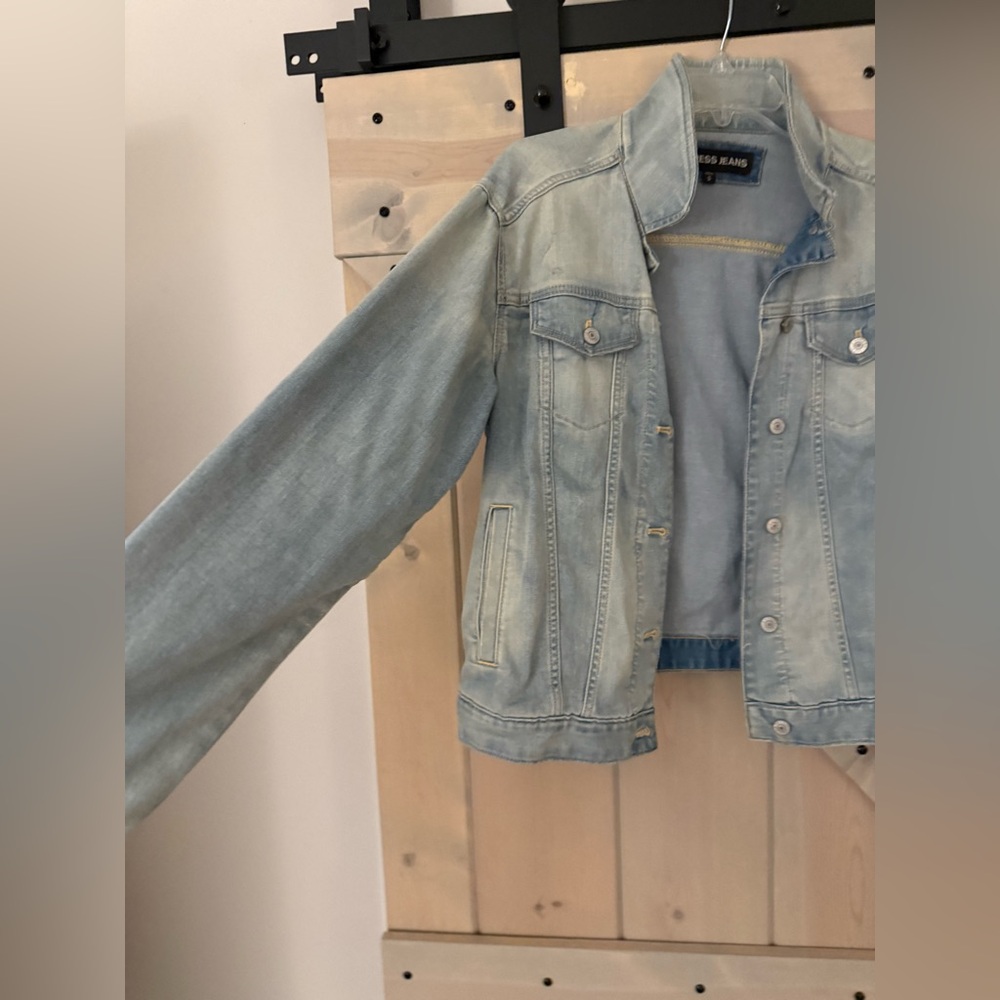 EUC Express Faded Boyfriend Denim Jacket - Picture 6 of 7
